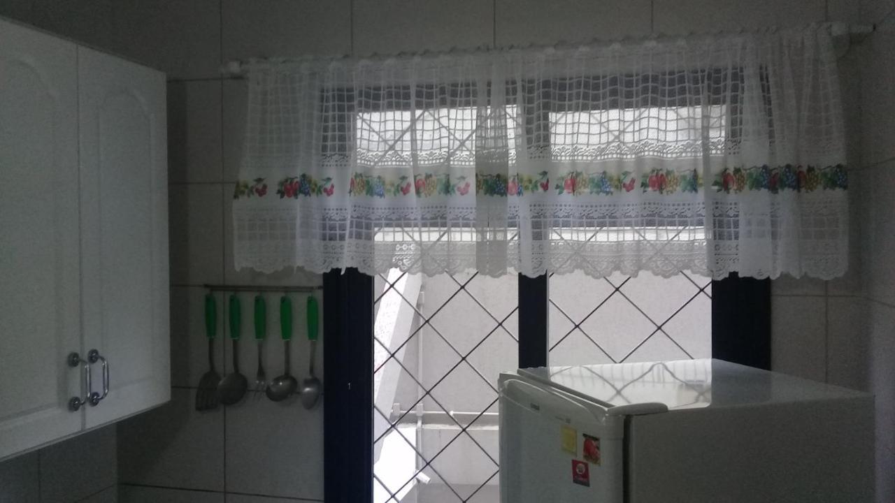 Apartamento De 2 Domitorios E 1 Garagem No Centro De Bombinhas 50 Metros Da Praia Na Avenida Principal Proximo Ao Shopping Punta Blu Экстерьер фото