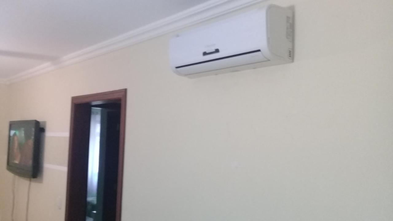 Apartamento De 2 Domitorios E 1 Garagem No Centro De Bombinhas 50 Metros Da Praia Na Avenida Principal Proximo Ao Shopping Punta Blu Экстерьер фото