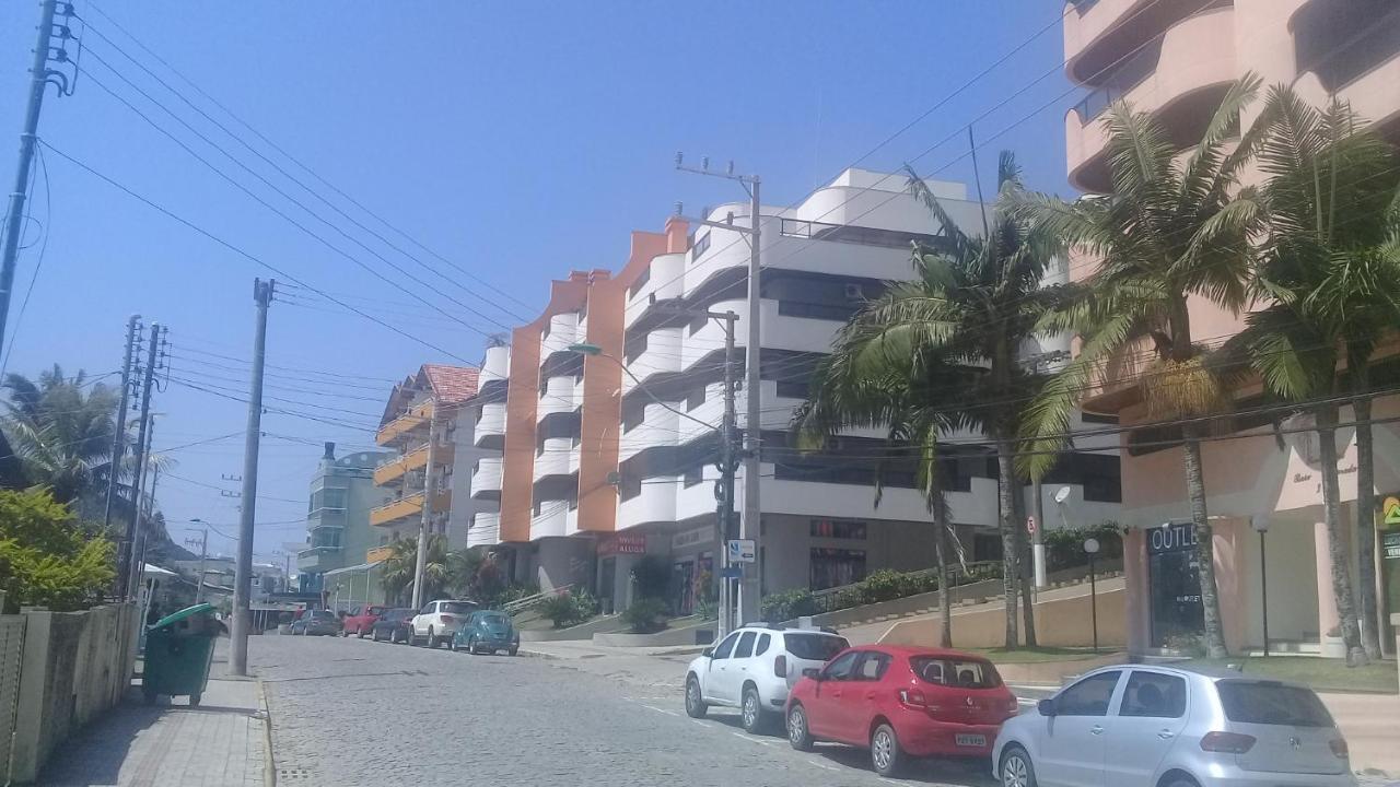 Apartamento De 2 Domitorios E 1 Garagem No Centro De Bombinhas 50 Metros Da Praia Na Avenida Principal Proximo Ao Shopping Punta Blu Экстерьер фото